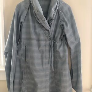 Nau Women's Cloud Blue Lightweight Ruffled Wind~Rain Coat